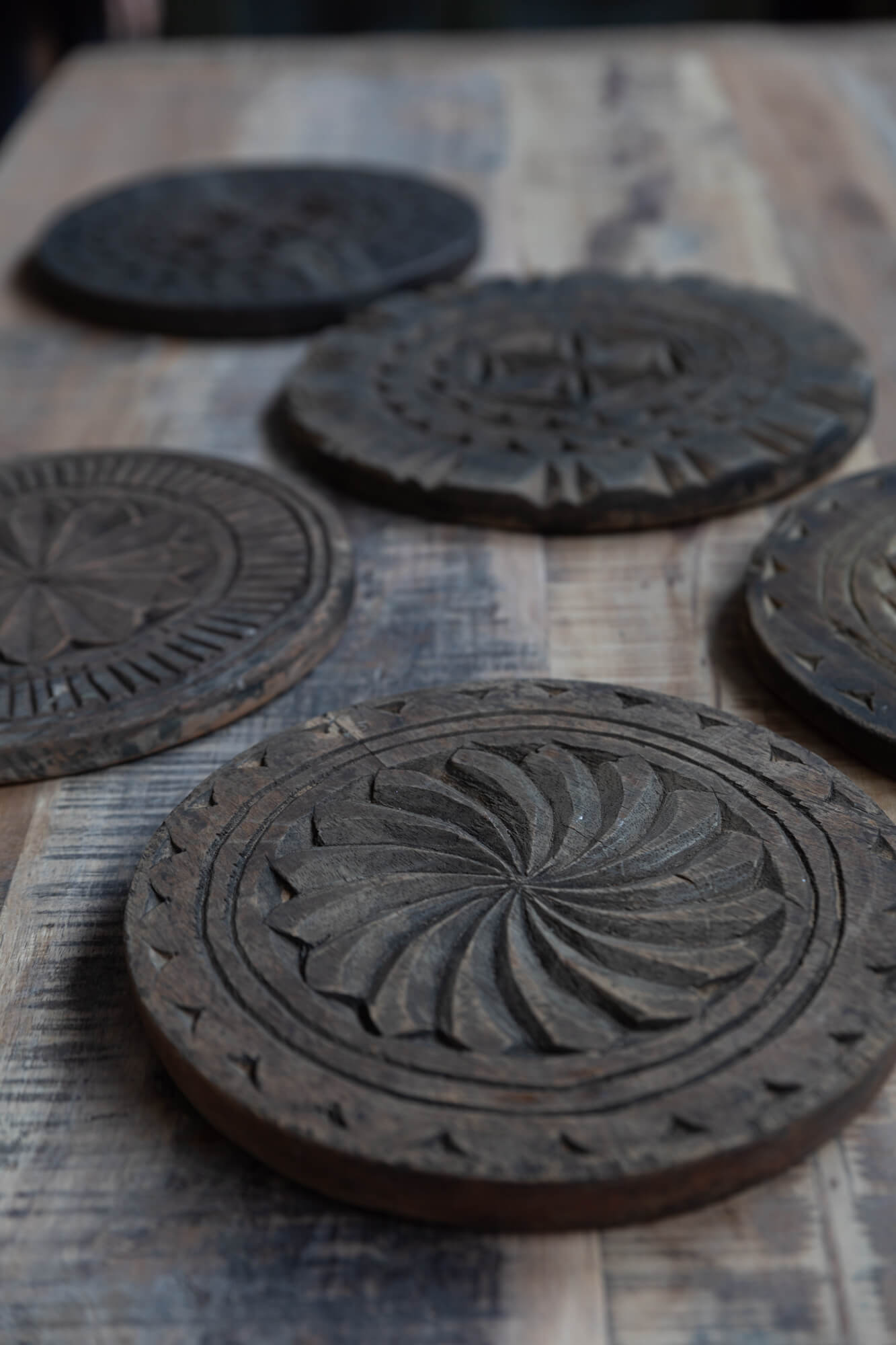CARVED chapati plate 27 cm