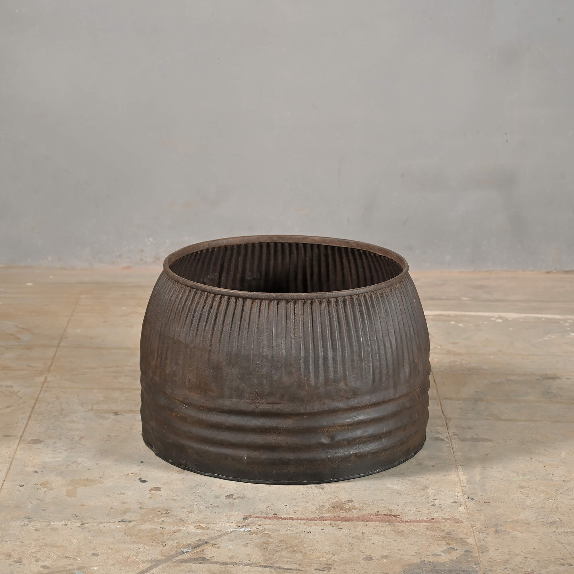 DRUM reclaimed big iron pot