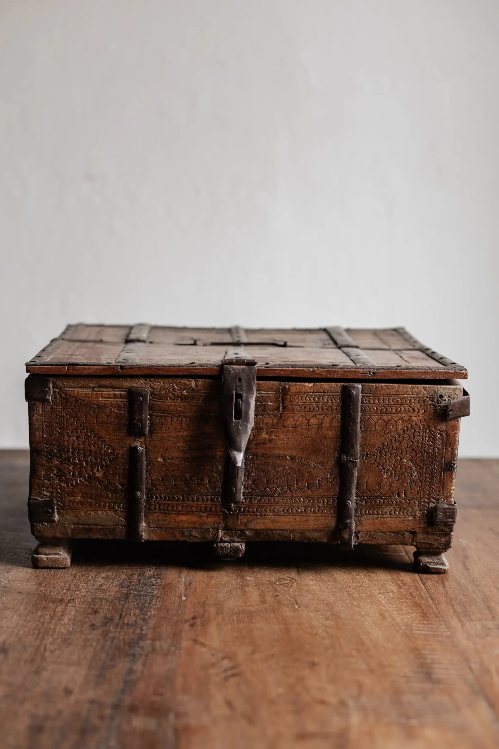 DOWRY box vintage