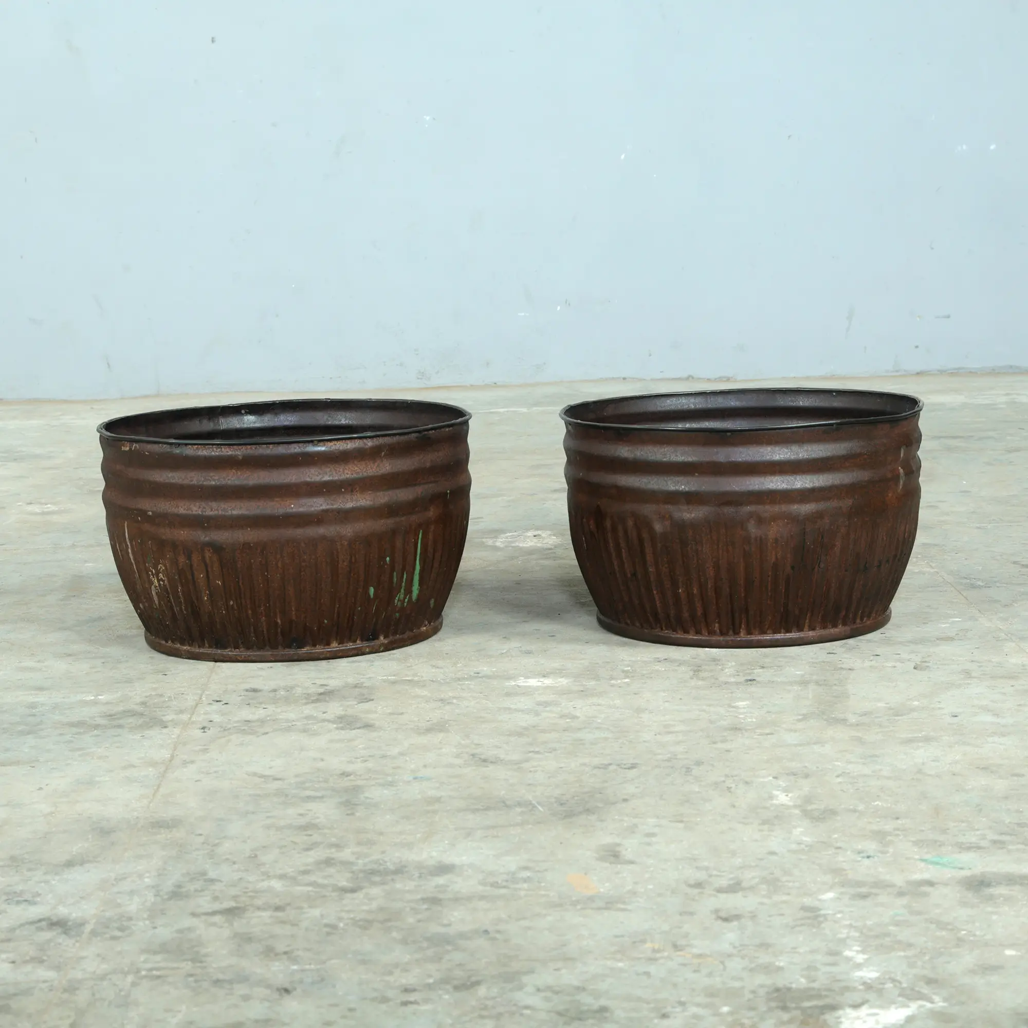 AVELI big iron pot