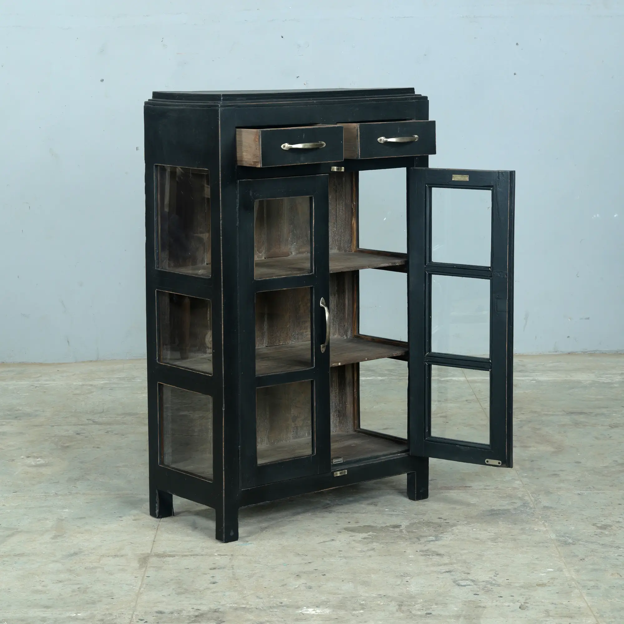 Vintage teak cabinet perfect for any room. Painted in Soulosofie black