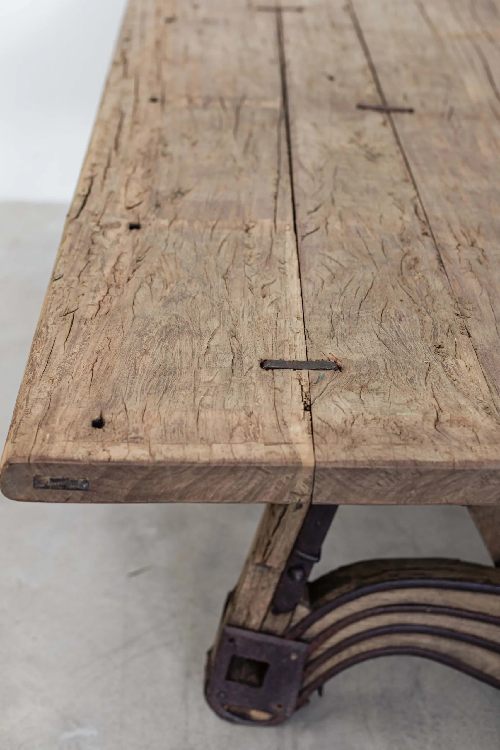 Dining table in reclaimed wood 260 cm