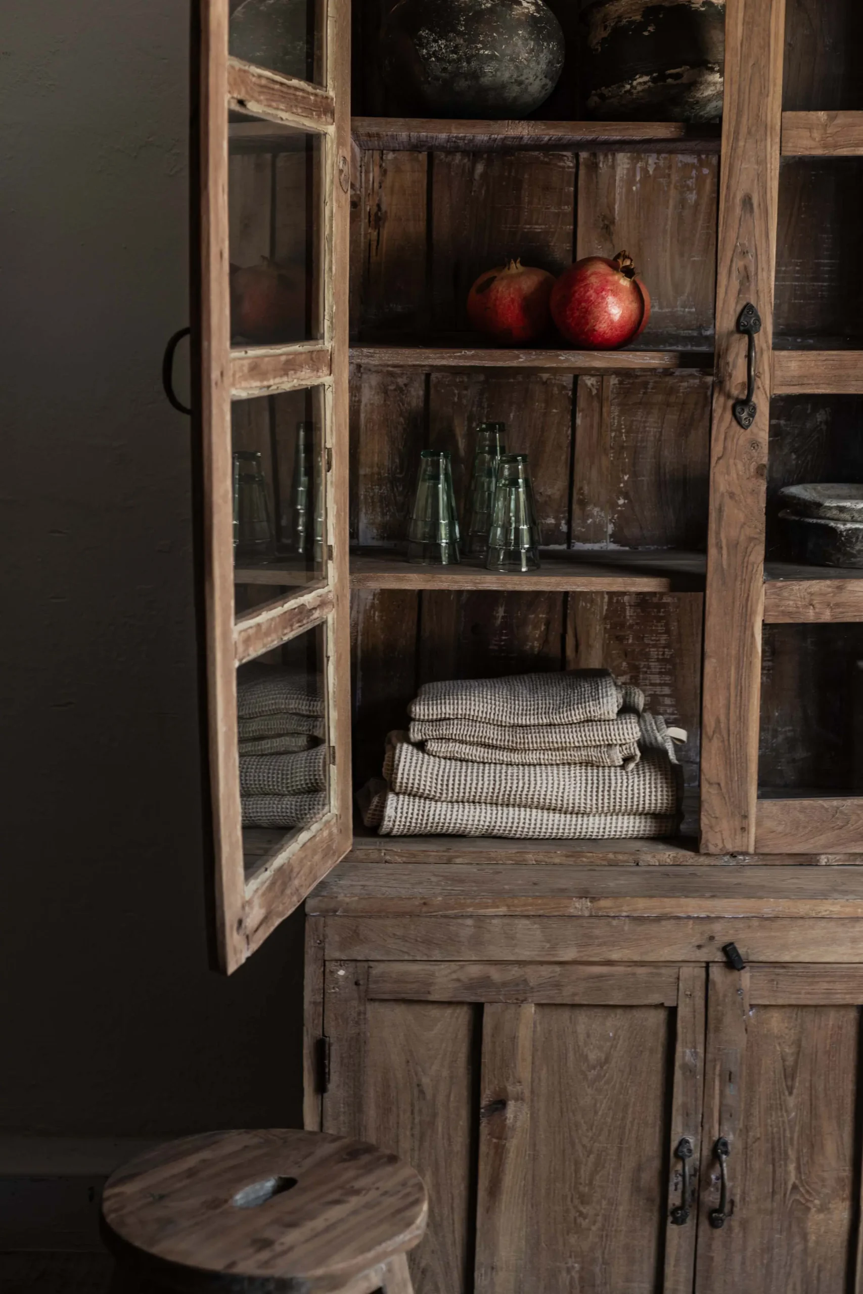 Teak cabinet with glass and wood doors LUMO - Image 2
