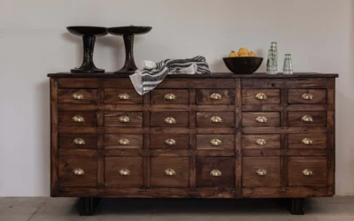 The merchantʼs chest that spent its life among silks