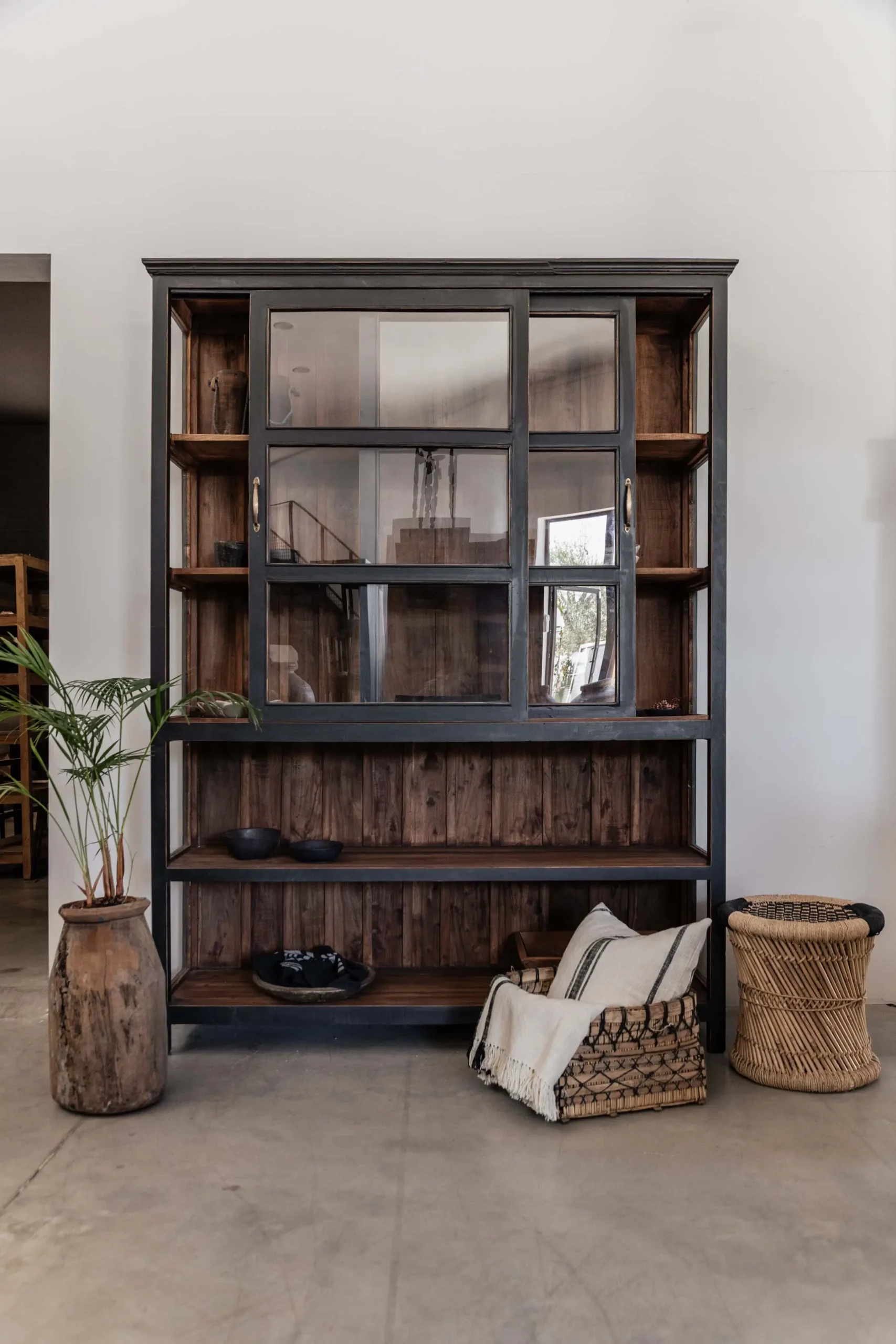 MAR cabinet in reclaimed teak in black 220 cm - Image 3