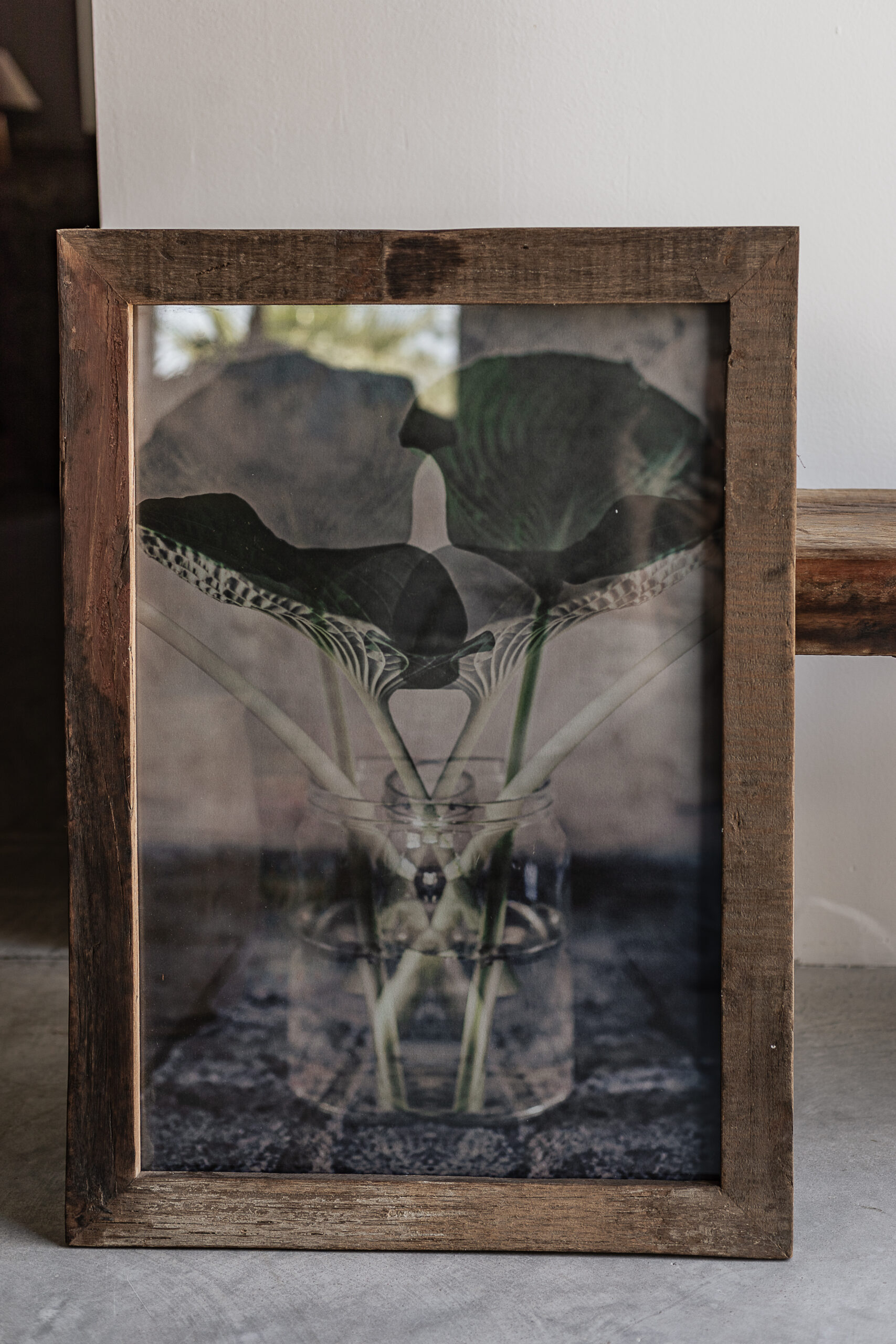 Reclaimed wood picture frame 50x70cm with natural worn finish — Soulosofie Mallorca