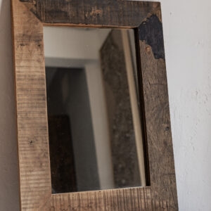 Reclaimed wood wall mirror 50x70cm with natural worn grain and raw finish — Soulosofie Mallorca