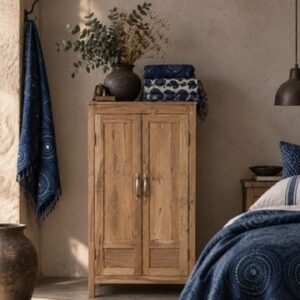 vintage-small-sideboard-murs-finca-mallorca-decor